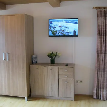 House Ina 1 2 & 3 By Managers Apartment